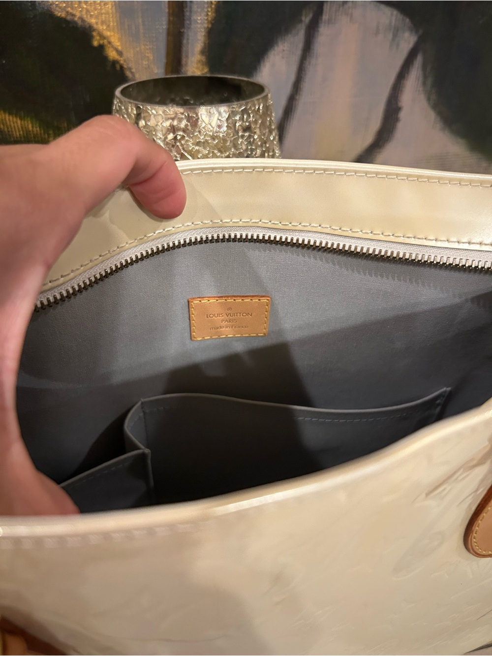 Louis Vuitton Perle Monogram Vernis Brentwood Bag - Picture 12 of 14